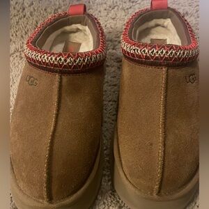 Women’s Tazz Uggs size 7